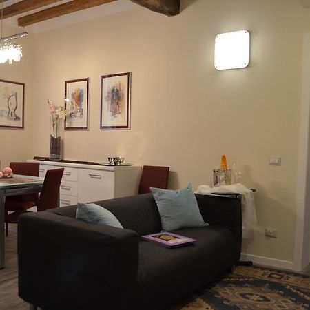 Heart Of Parma Appartement Kamer foto